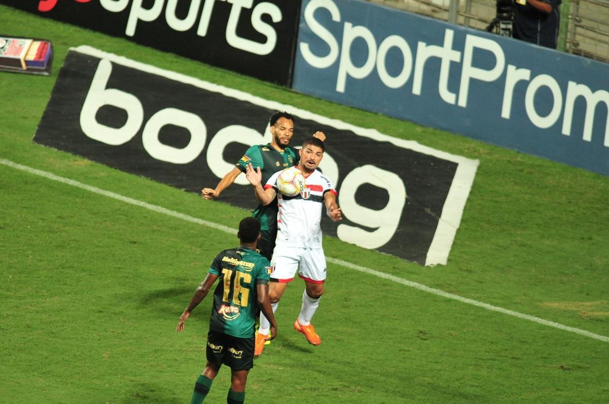 Amrica e Botafogo-SP se enfrentaram no Independncia, pela 35 rodada da Srie B