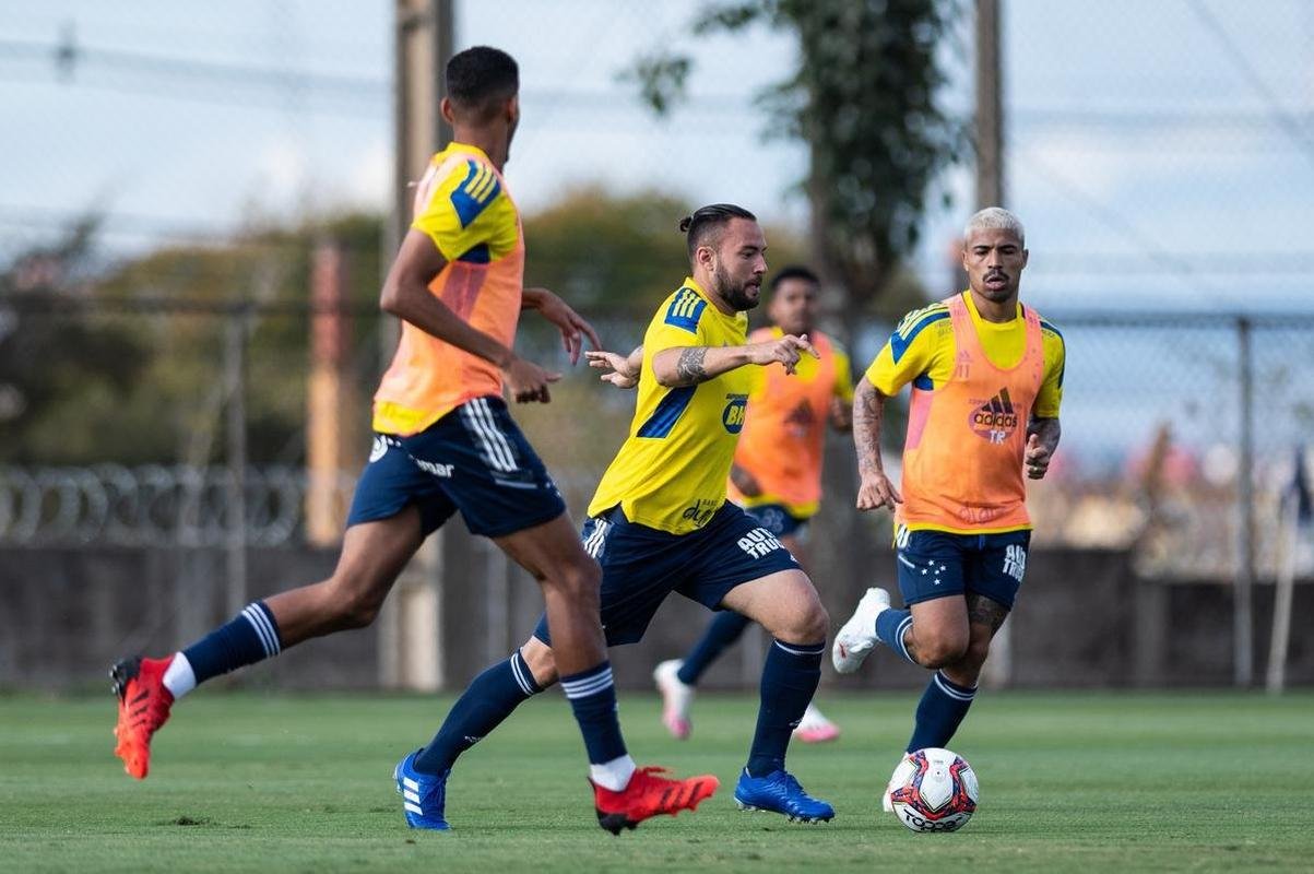 Fotos do treino do Cruzeiro desta segunda-feira (9/8)