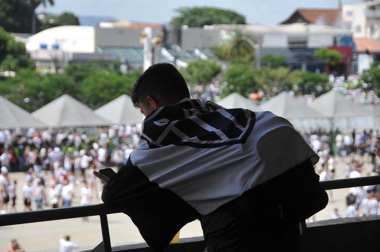 Fotos da torcida do Atltico na chegada ao Mineiro para acompanhar o jogo contra o Fluminense pela 36 rodada do Campeonato Brasileiro