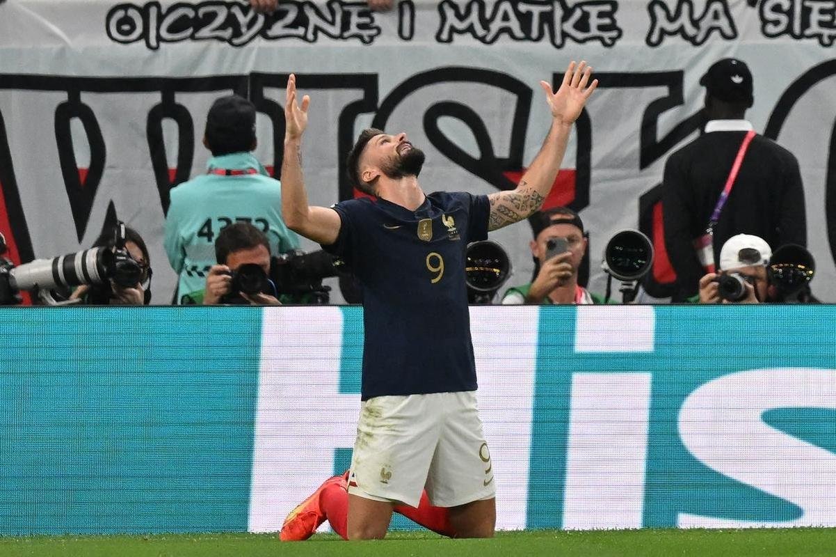 Lances da partida entre Frana e Polnia, pelas oitavas de final da Copa do Mundo.