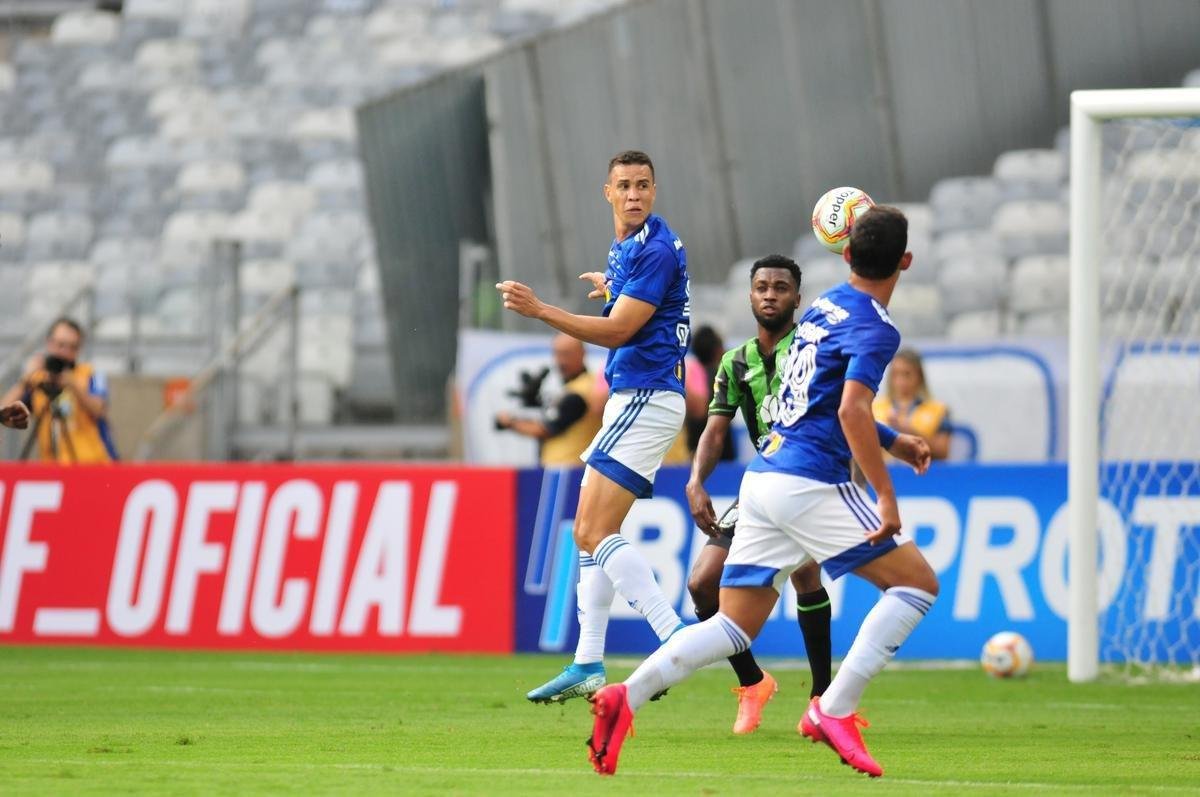 Cruzeiro e Amrica se enfrentaram em clssico pela 5 rodada do Campeonato Mineiro