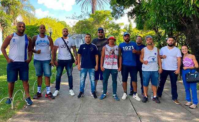 Membros das torcidas organizadas do Cruzeiro se reuniram com dirigente do clube