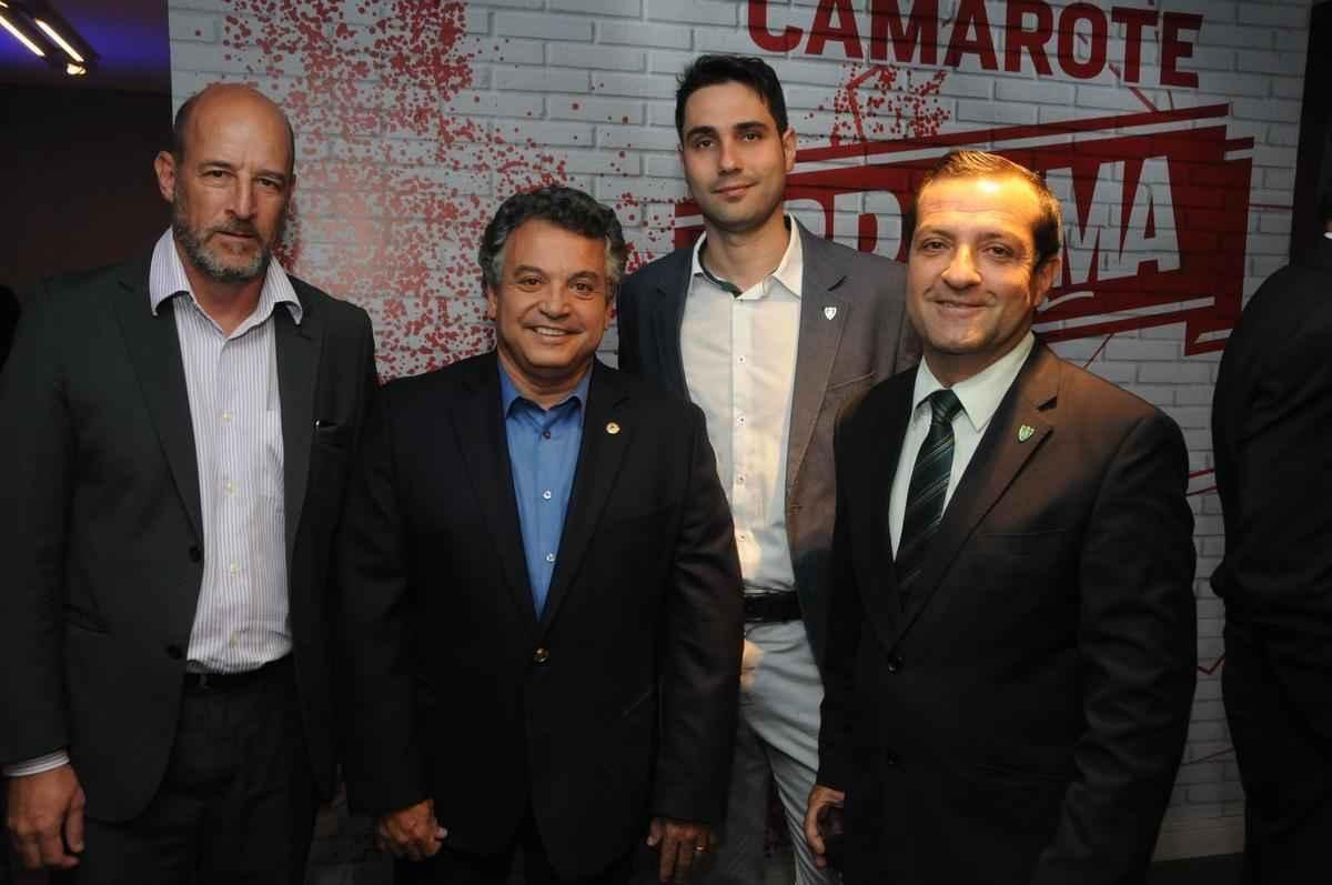 Personalidades na cerimnia do 16 Trofu Tel Santana