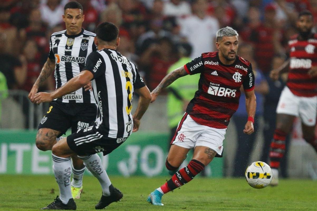Arrascaeta abriu o placar para o Flamengo: 1 a 0