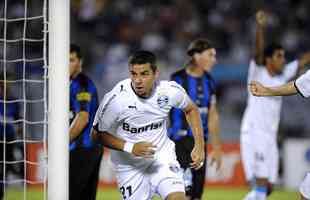 2011 - Liverpool (URU) e Grmio empataram por 2 a 2 no Uruguai. Na volta, vitria dos gremistas por 3 a 1.
