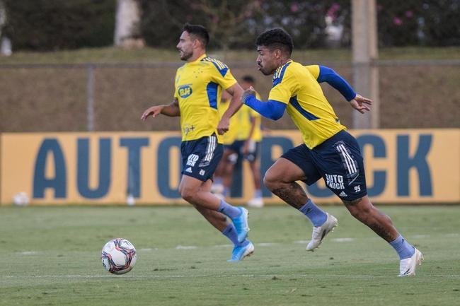 Fotos do treino do Cruzeiro nesta quinta-feira (6/5), na Toca da Raposa II
