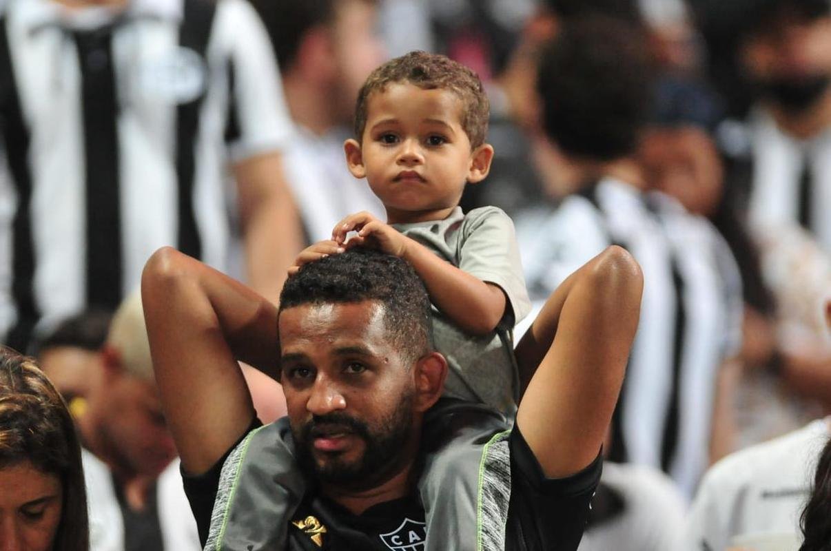 Torcida do Atltico lotou o Mineiro no jogo contra o Grmio e bateu recorde de pblico no Campeonato Brasileiro
