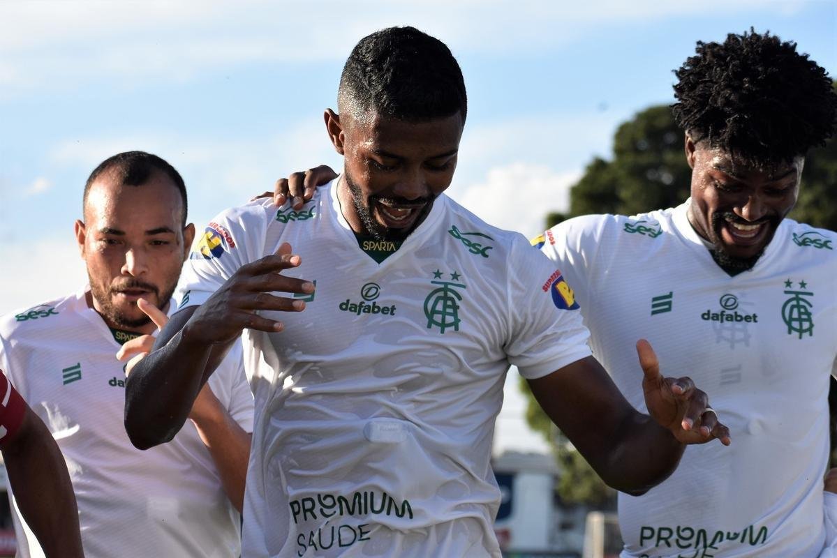Neste domingo (25), o América venceu a URT em Patos de Minas, no Estádio Zama Maciel. O resultado garantiu a classificação do Coelho às semifinais do Campeonato Mineiro, na vice-liderança da primeira fase.