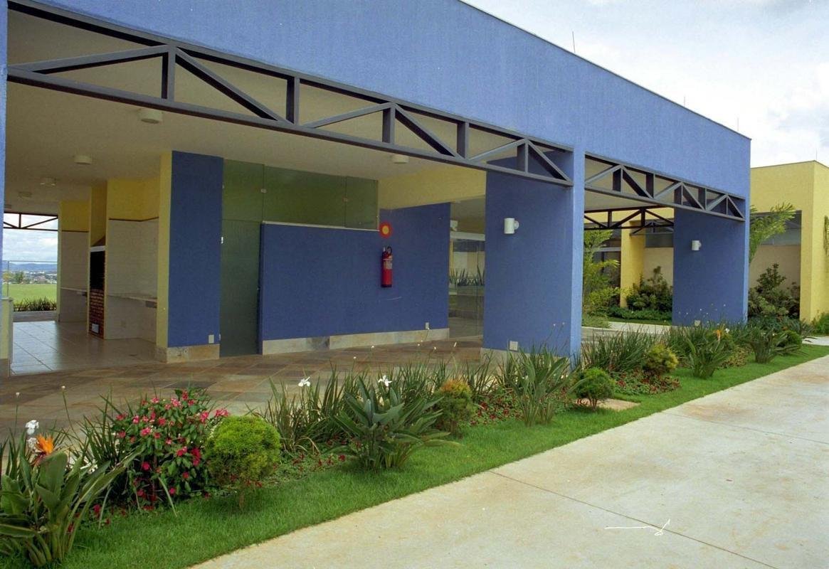 Fotos da Toca da Raposa II em 2003, um ano aps sua inaugurao, perodo em que era referncia no Brasil em centros de treinamento