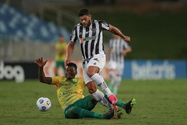 Cuiabá e Atlético se enfrentaram pela nona rodada da Série A do Campeonato Brasileiro