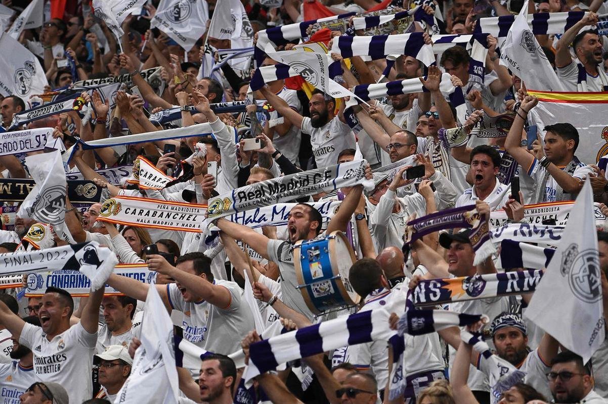 Veja as fotos dos torcedores do Liverpool e do Real Madrid na final