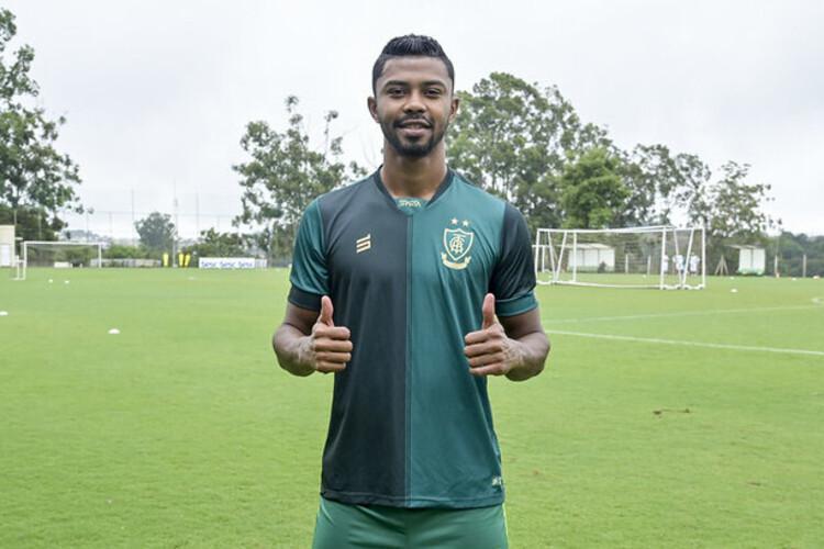 Ricardo Silva, zagueiro (América)