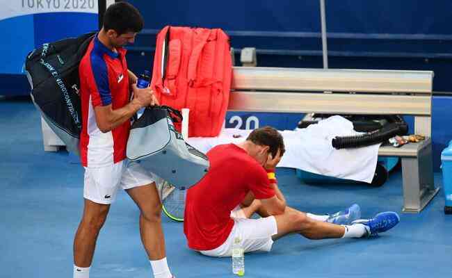 Espanhol não conteve a emoção de vencer Novak Djokovic na disputa pelo bronze