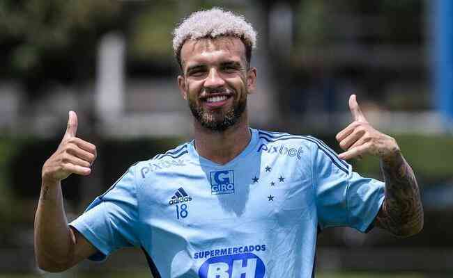 Jaj fez 21 jogos com a camisa do Cruzeiro, marcando quatro gols e dando duas assistncias
