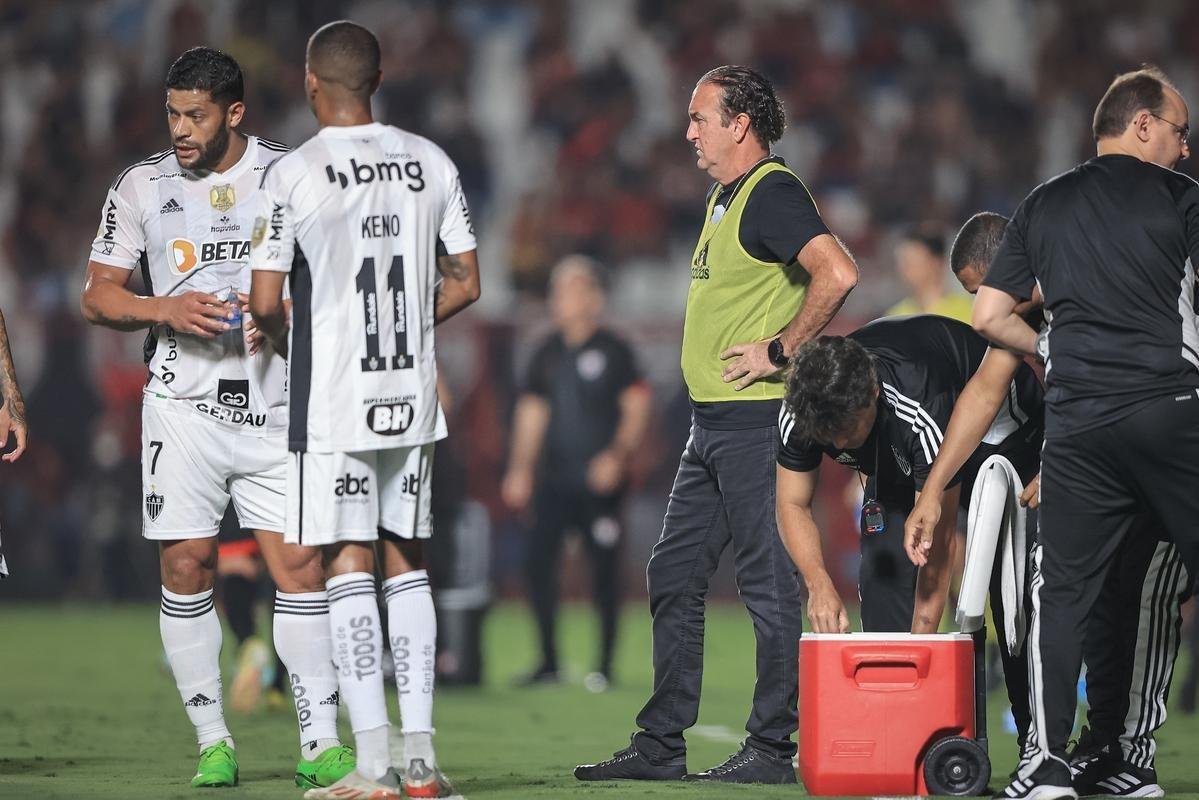 Atltico-GO x Atltico: veja fotos do jogo pelo Brasileiro