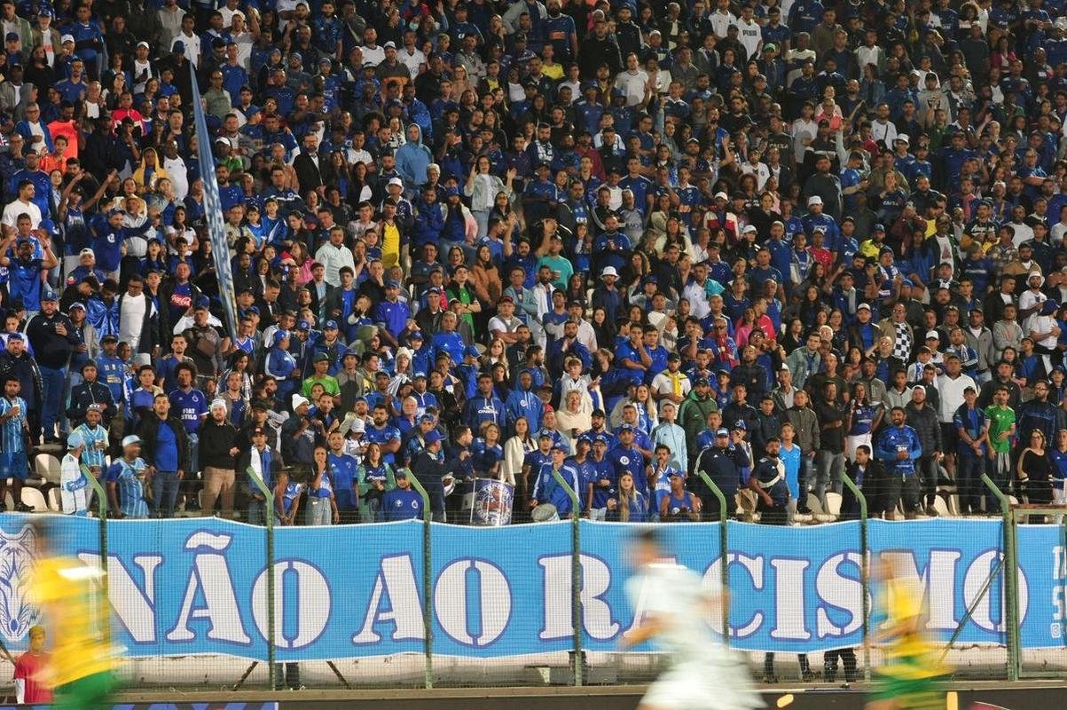 Cruzeiro x Cuiab: fotos do jogo na Arena do Jacar, em Sete Lagoas