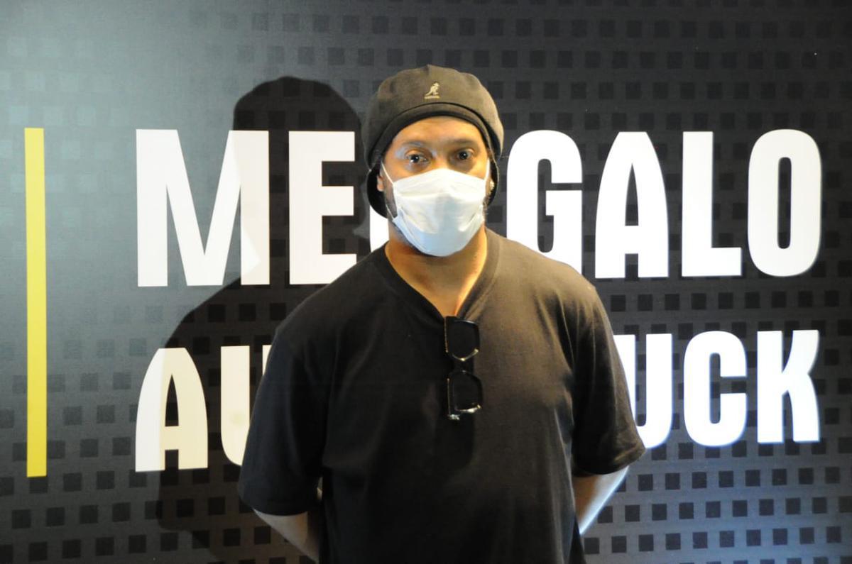 Ronaldinho Gacho durante evento de um patrocinador do Atltico no Mineiro, em Belo Horizonte. Ex-jogador, de 40 anos, tirou fotos com clientes, funcionrios e se encontrou com o ssia Jos Robson Batista de Oliveira 