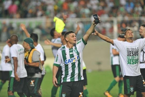 Festa do Amrica e da torcida no Independncia com o bi da Srie B em 2017