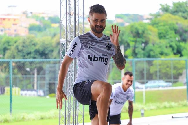 Fotos do primeiro treino de Hulk no Atlitco