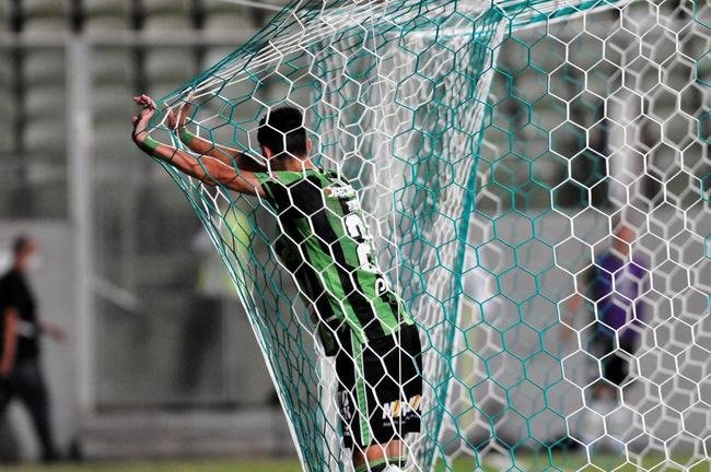 Amrica tomou a virada do Tolima nos acrscimos e ficou em situao complicada no Grupo D da Copa Libertadores