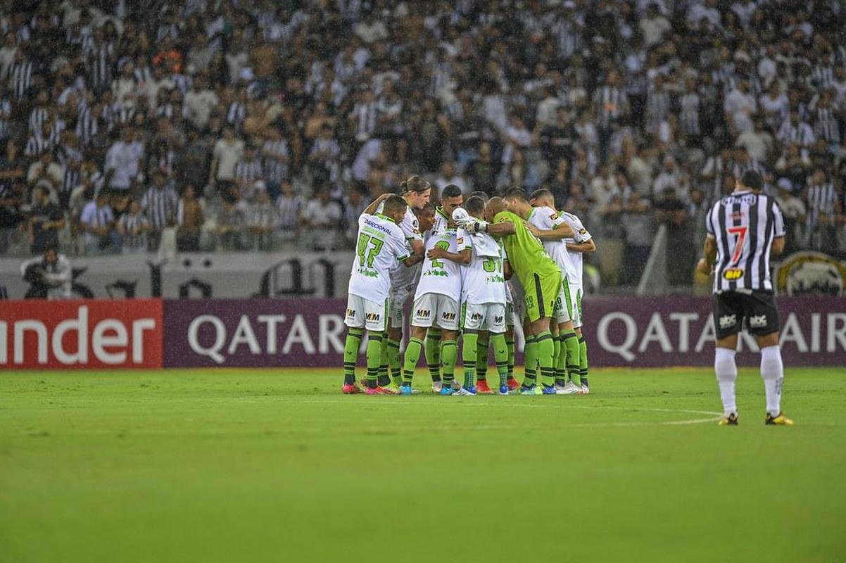 O Am�rica perdeu 27 vezes na temporada 2022. Foram 15 no Campeonato Brasileiro, seis no Campeonato Mineiro, cinco na Copa Libertadores e uma na Copa do Brasil. 