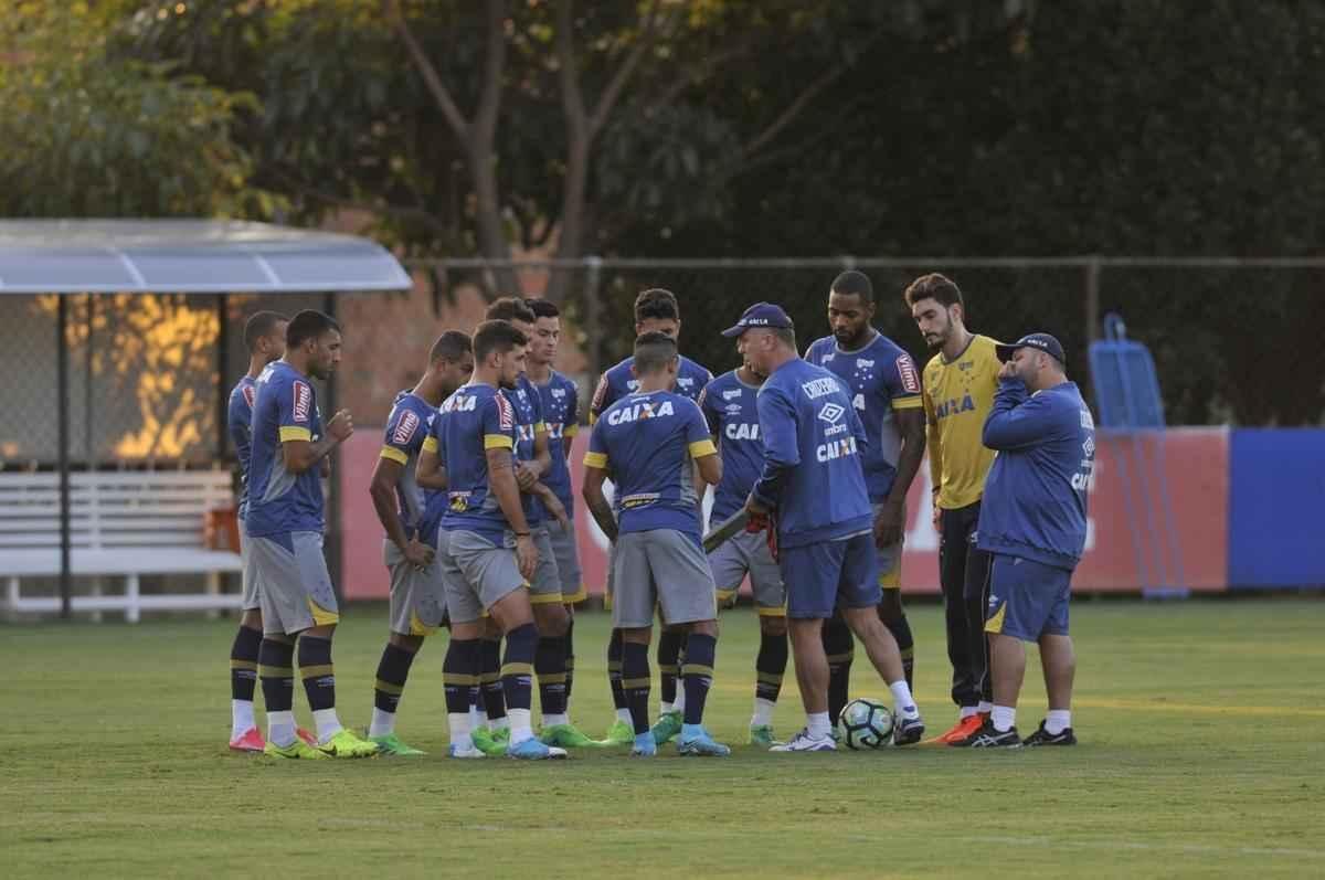 Mano Menezes testou novidades no Cruzeiro para enfrentar o So Paulo na estreia do Brasileiro