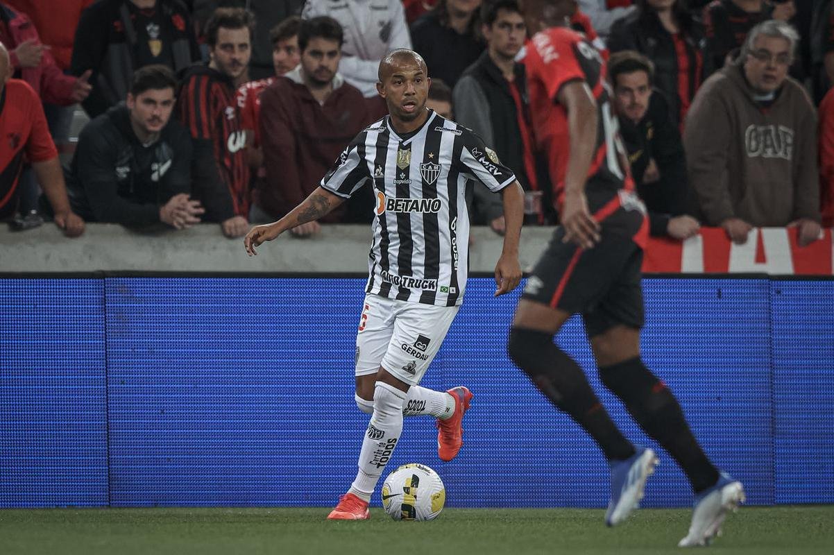 Neste domingo (17), o Atlético enfrentou, em Curitiba, o Athletico-PR pela 2ª rodada da Série A do Campeonato Brasileiro. A partida foi realizada na Arena da Baixada.
