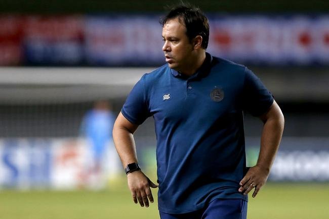 Em dezembro do ano passado, o profissional de 40 anos recebeu a oportunidade de comandar o time principal 