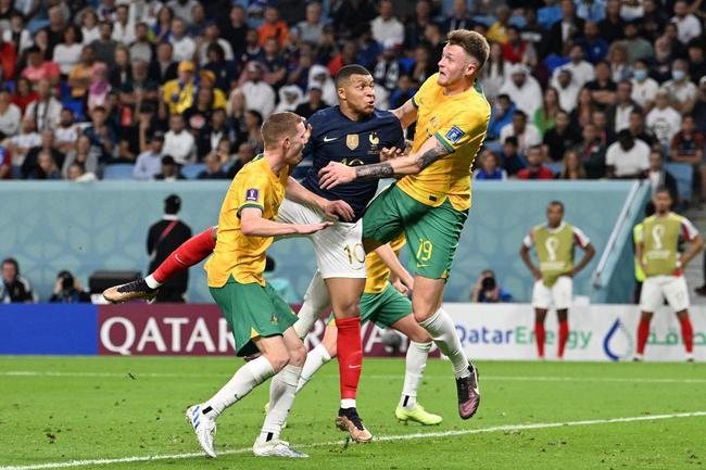 França leva susto da Austrália, mas vira e estreia com goleada na Copa -  Superesportes