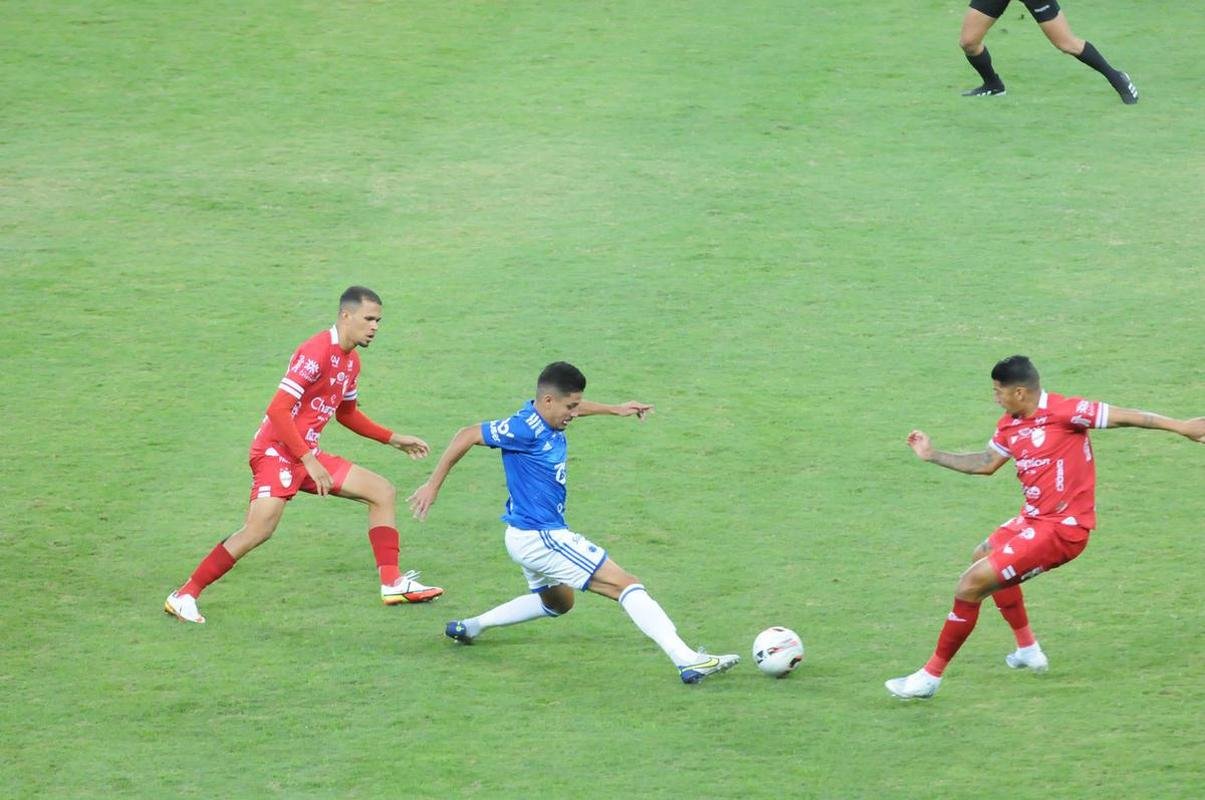 Fotos do jogo entre Cruzeiro e Vila Nova, no Mineiro, pela 15 rodada da Srie B