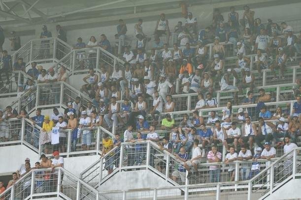 Imagens da torcida do Atltico no clssico contra o Cruzeiro, no Independncia, pelo Brasileiro 