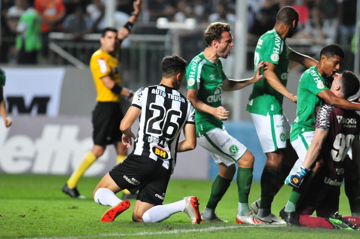 Fotos do jogo entre Atltico e Chapecoense, no Independncia, pela 29 rodada do Campeonato Brasileiro