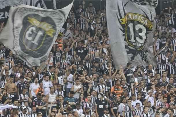 Imagens das torcidas de Atltico e Grmio, no Mineiro, pela deciso da Copa do Brasil