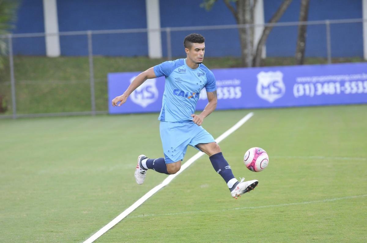 Imagens do treino do Cruzeiro nesta quarta-feira (14), antes do duelo contra o Patrocinense