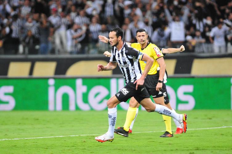 Fotos da partida entre Atltico e Fortaleza, pela ida da semifinal da Copa do Brasil, no Mineiro