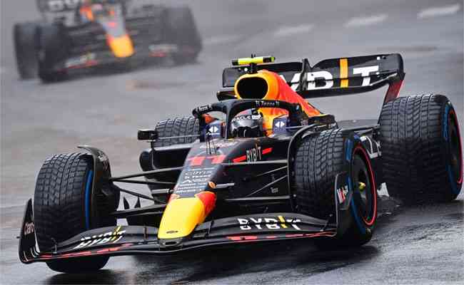 GP de Mônaco foi marcado por forte chuva que atrasou o início da corrida