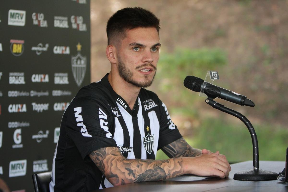Apresentao do meia Nathan, novo jogador do Atltico