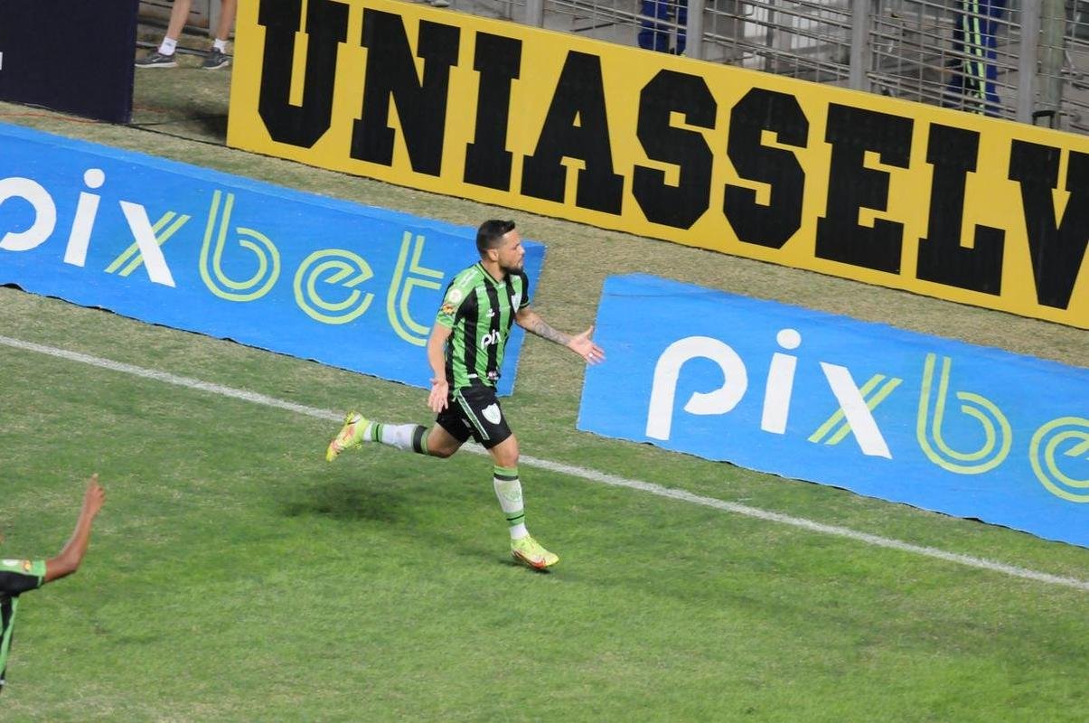 Amrica e Cuiab se enfrentaram, no Independncia, pela 9 rodada do Campeonato Brasileiro