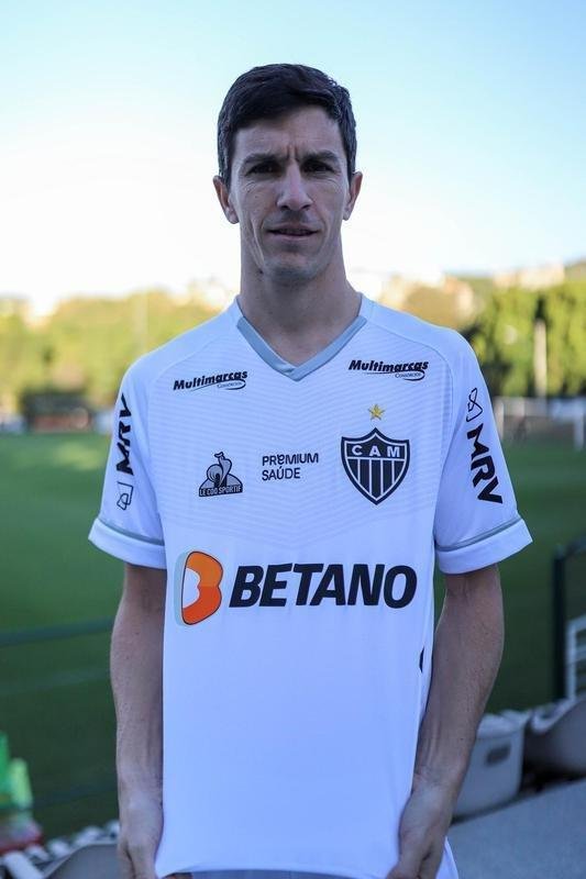 Uniforme nmero 2 do Atltico para a temporada 2021