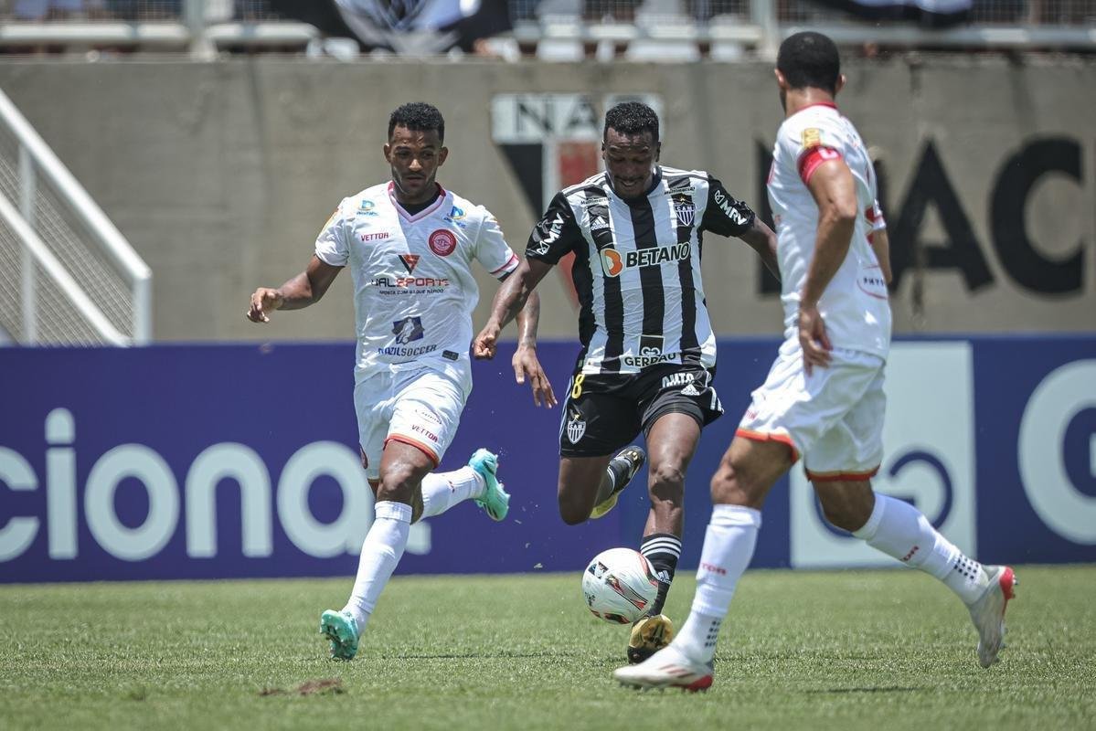 Tombense x Atltico: fotos do jogo pelo Campeonato Mineiro