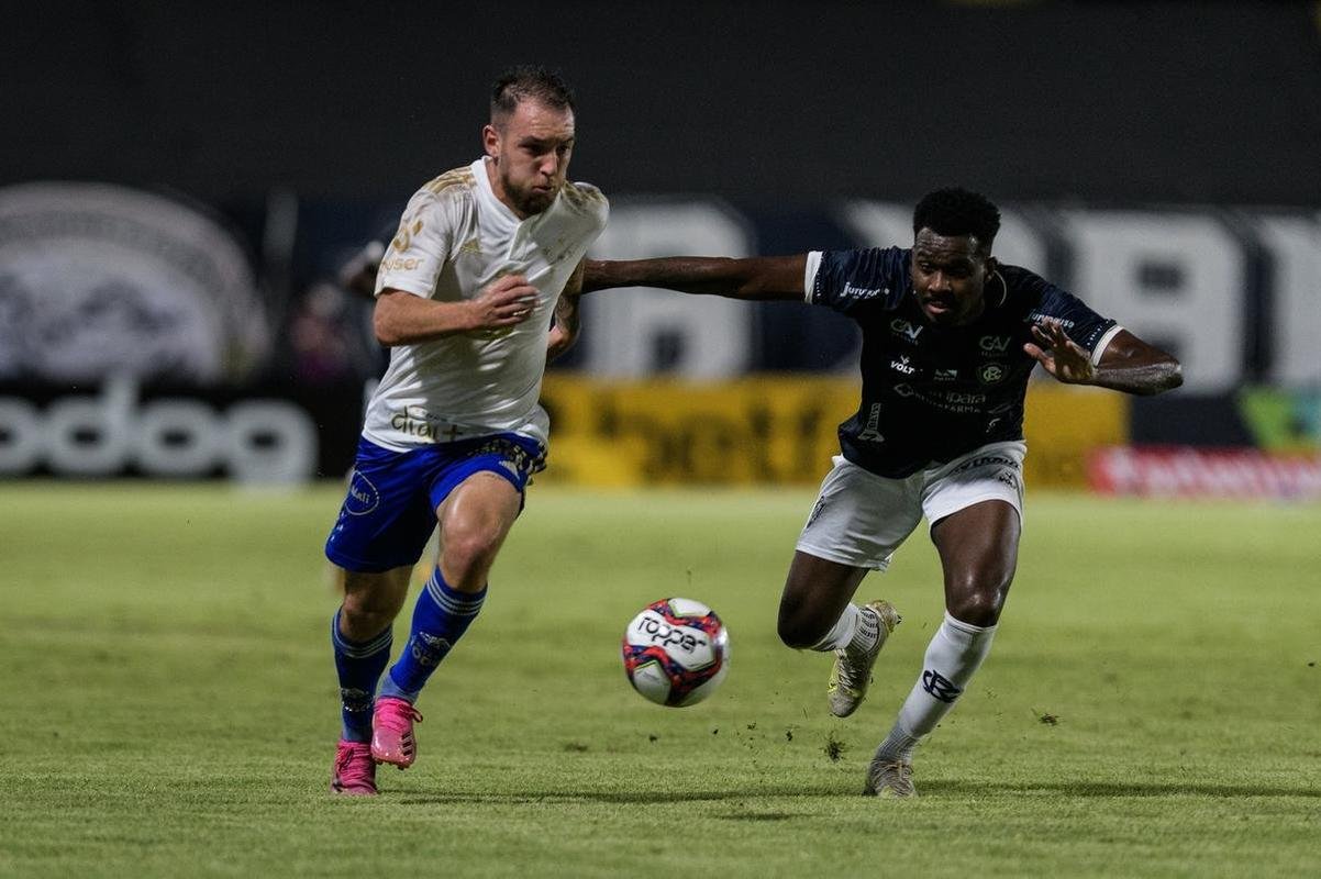 Fotos do jogo entre Remo e Cruzeiro, no Estdio Baeno, em Belm, pela 13 rodada da Srie B do Campeonato Brasileiro