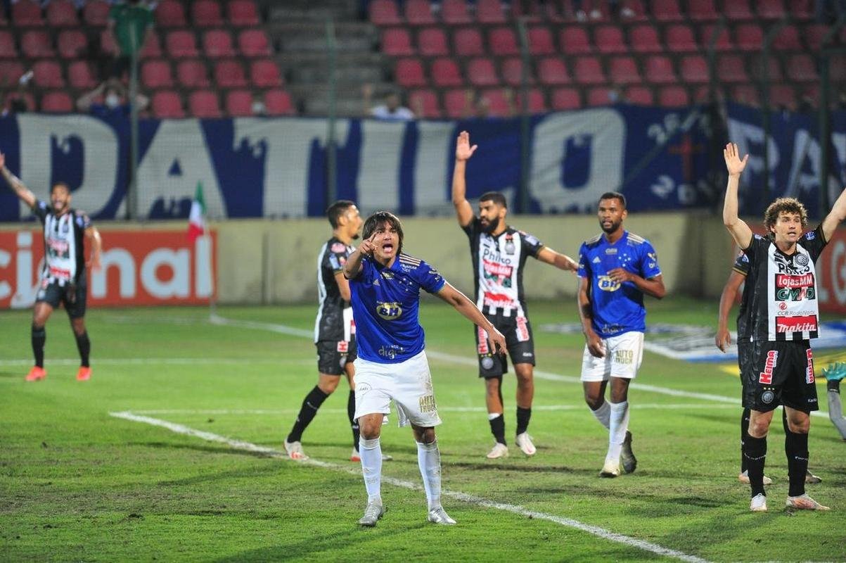 Cruzeiro teve gol anulado no fim, marcado por Marcelo Moreno, e acabou ficando no empate por 1 a 1 com o Operrio, na Arena do Jacar, em Sete Lagoas.