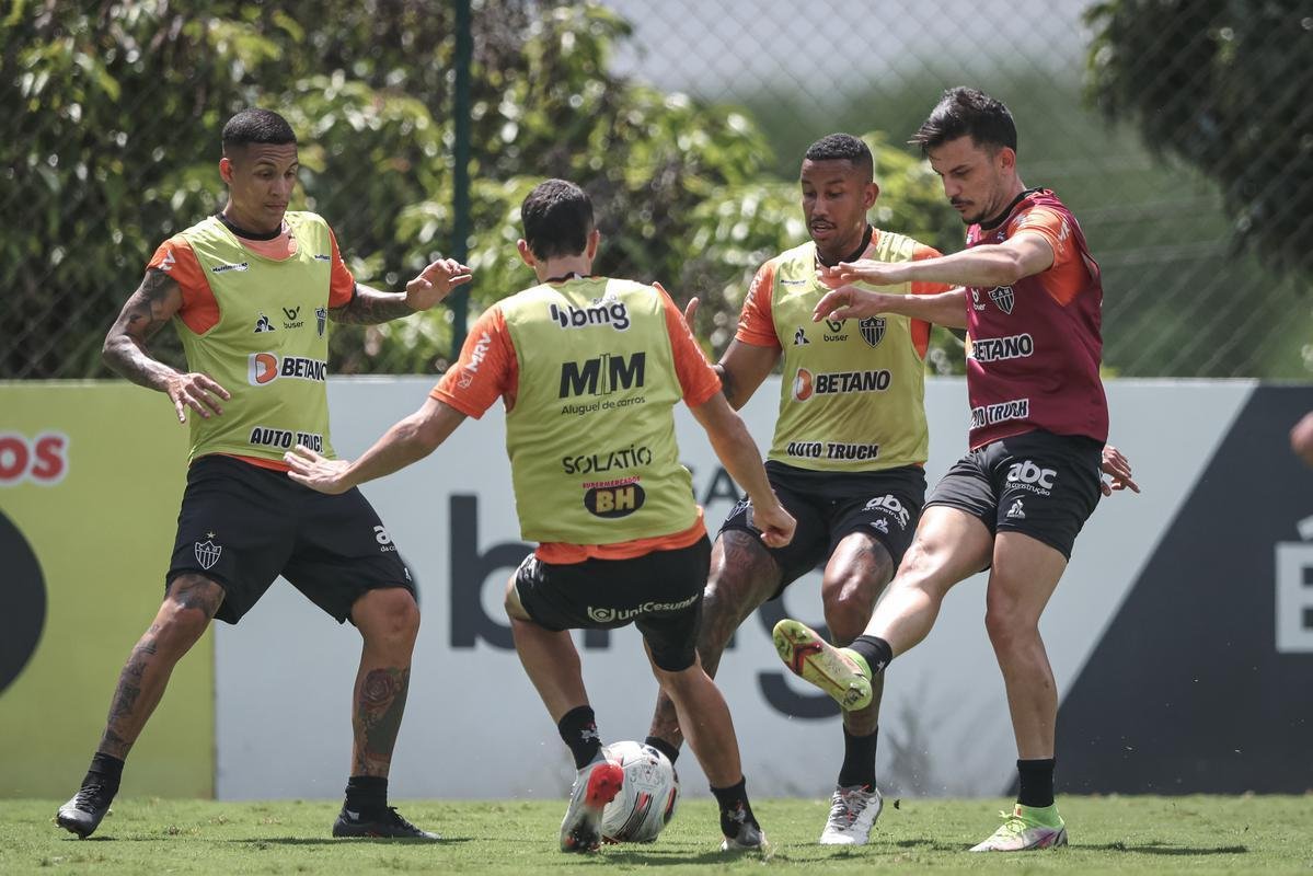 Fotos do treino do Atltico nesta quinta-feira na Cidade do Galo