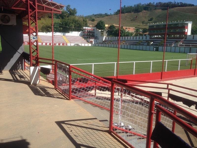 O estdio Antnio Guimares de Almeida, conhecido como Almeido, recebe os jogos do Tombense. As arquibancadas comportam 3.053 espectadores.