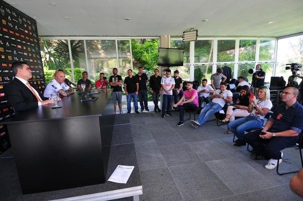 Jorge Sampaoli foi apresentado na tarde desta segunda-feira como novo tcnico do Atltico