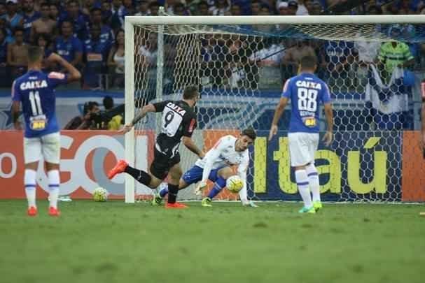 Imagens do segundo tempo do clssico entre Cruzeiro e Atltico, no Mineiro