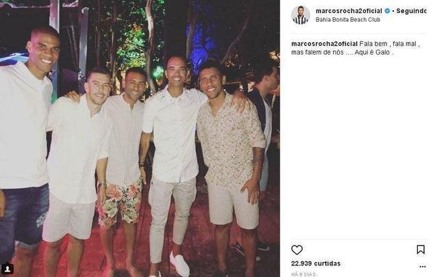 Marcos Rocha foi ao casamento do atacante Diego Tardelli na Bahia 