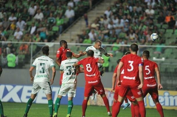 Amrica enfrentou o Vila Nova nesta tera-feira, no Independncia