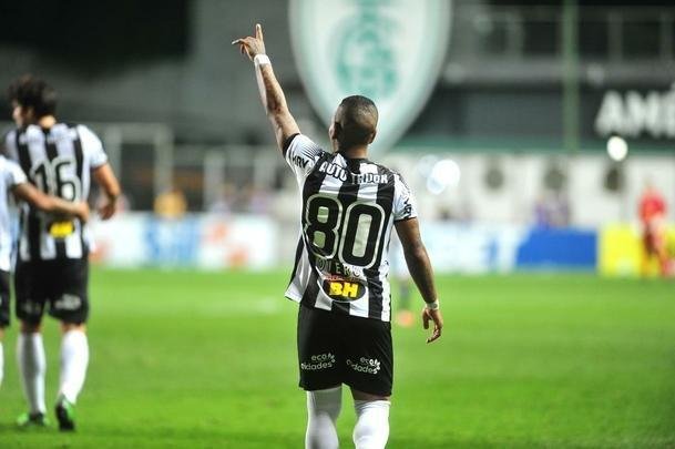 Equipes se enfrentam em jogo adiado da 21 rodada do Campeonato Brasileiro