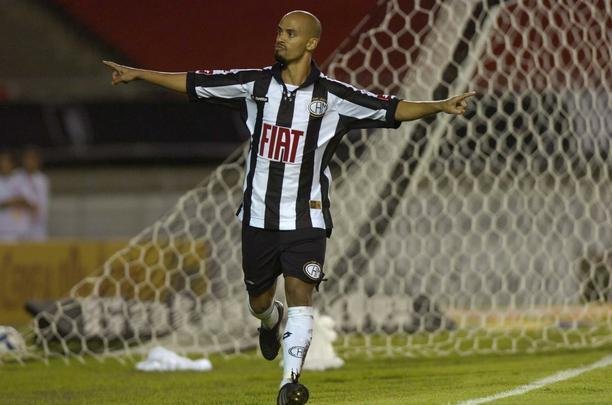 19º - Marques 2001/2002, 2005/2006 e 2008/2009/2010 - 188 jogos / 59 gols - 0,31 por jogo